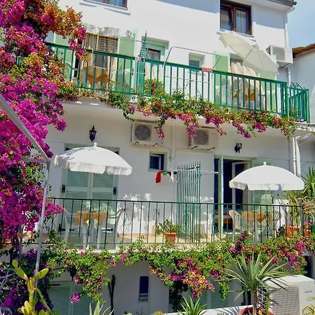 Pensionat Aiolos House Skiathos stad