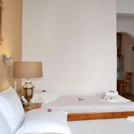 Aiolos House Skiathos Town