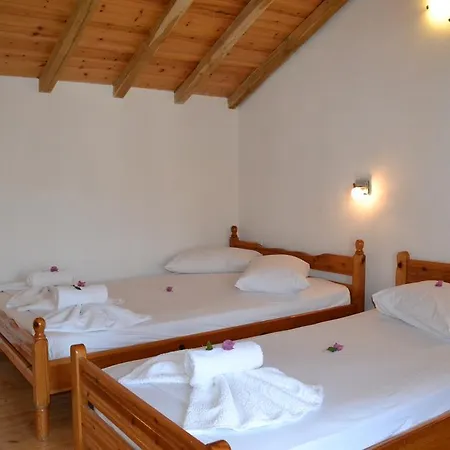 Aiolos House Skiathos Town